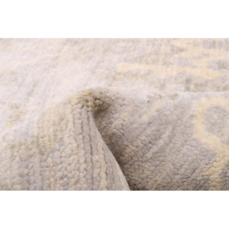 Tapis gris clair Mystique 9 pi 0 po x 12 pi 3 po