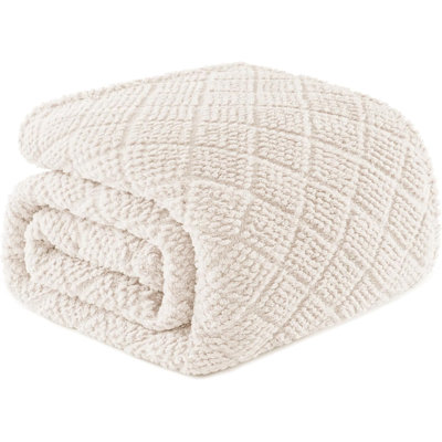 Latitude Run Throw