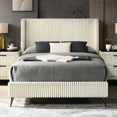 Grand lit avec revêtement en velours côtelé crème - Tête de lit à oreilles relaxante, style chambre à coucher moderne, 4 lattes de bois rembourrées de couleur douce et large, style contemporain