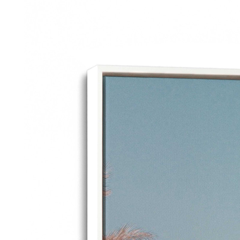 Impression sur toile Timeless Tropical Escape, H 36,75 po x l 24,75 po x P 1,75 po, Cadre flottant blanc opaque