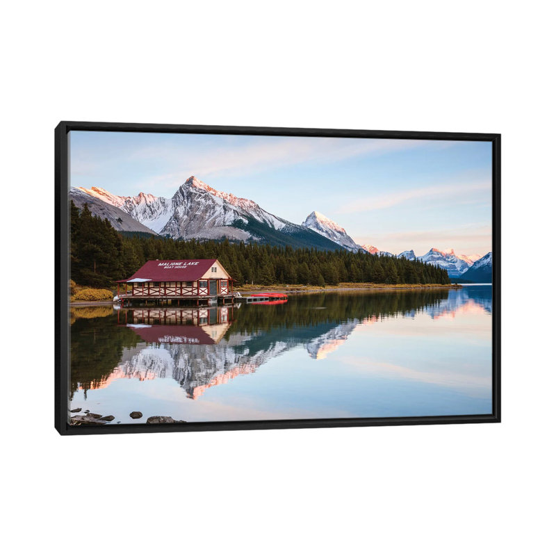 « coucher de soleil à maligne lake », reproduction de photo sur toile, H 18 po x l 26 po x P 1,5 po, Toile avec cadre noir