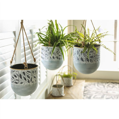 Indoor / Outdoor Hanging Planter
