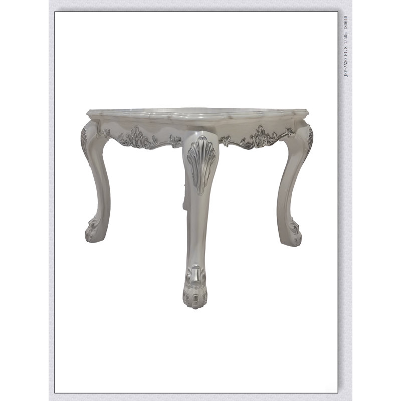 Table de bout Dresden blanc os avec plateau festonné et motifs floraux, parfaite pour un décor traditionnel et transitionnel.