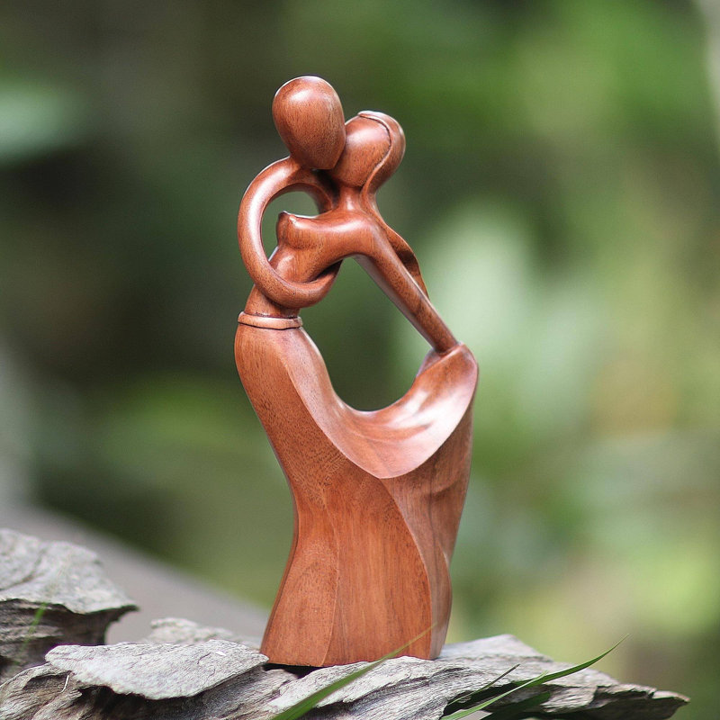 Statuette en bois Red Barrel Studio® Ever After