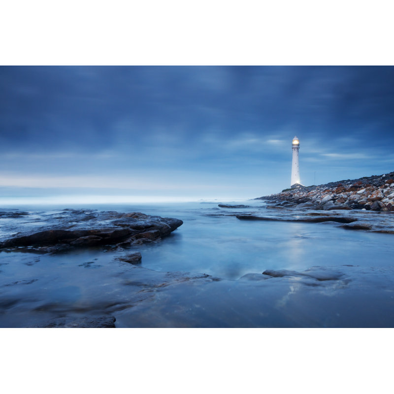 Paysage de phare bleu soirée par Louishemstra, H 12 po x l 18 po