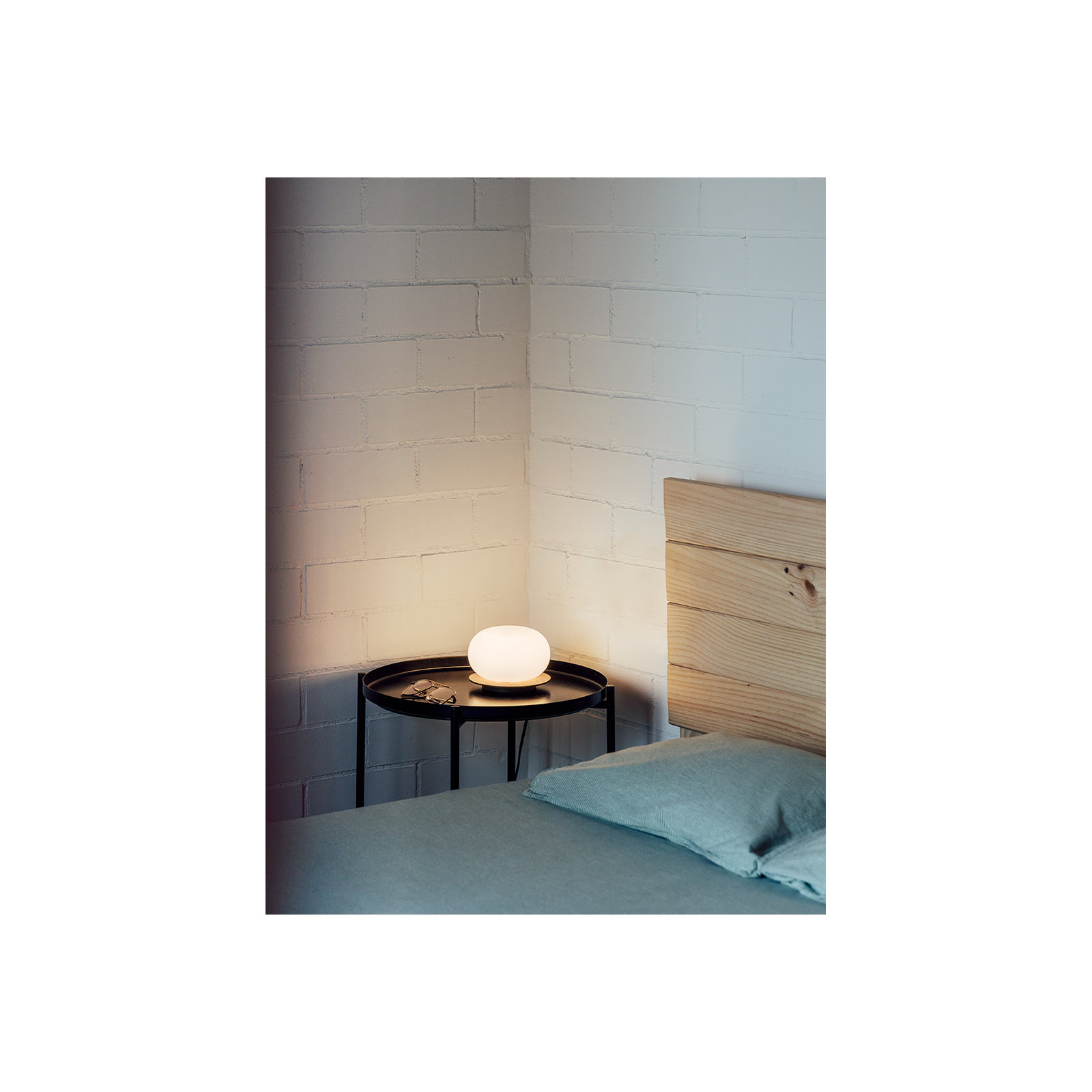 Knock Novelty Lamp