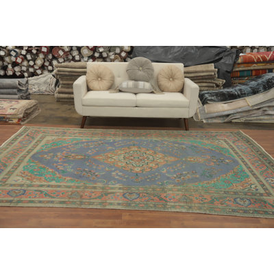 Traditional Area Rug 7x10