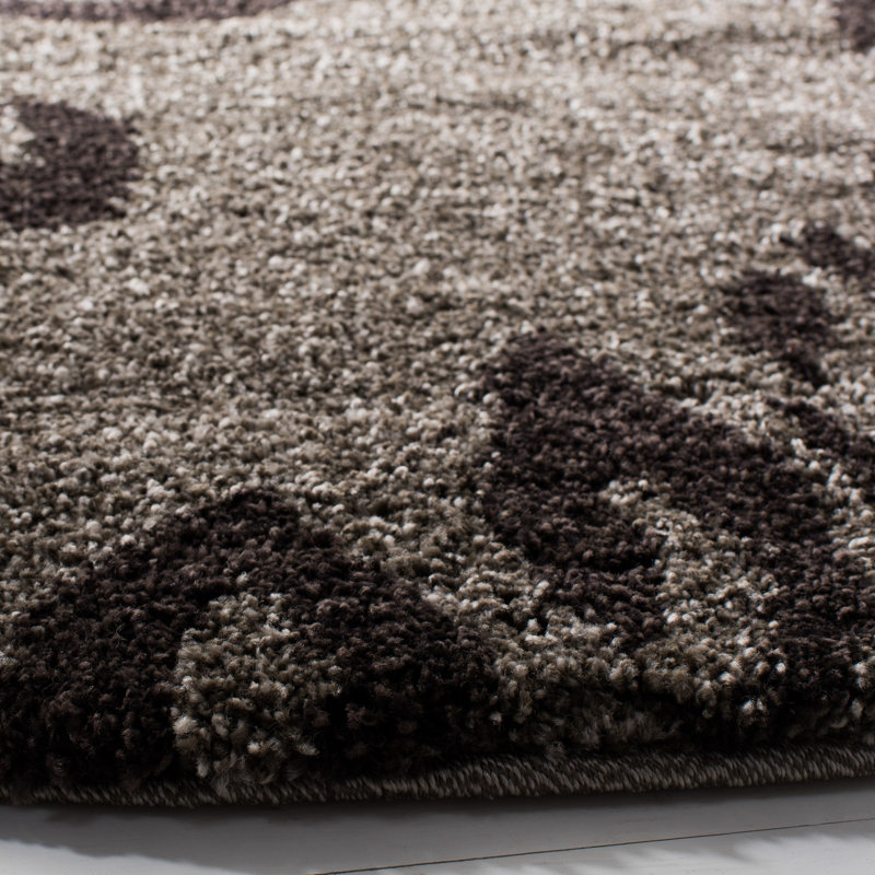 Chanhassen Shag Performance Floral Rug, Round 6'7"