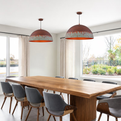 Suspension industrielle vintage en forme de dôme martelé, luminaire suspendu rustique en cuivre vieilli et fer vert-de-gris avec intérieur doré pour îlot de cuisine