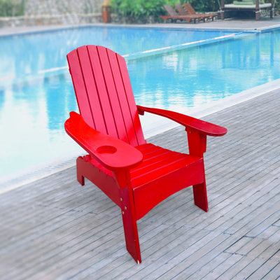 Chaise rouge en bois massif avec fente pour parasol, idéale pour la véranda et l'intérieur. Support confortable pour une utilisation polyvalente : patio, véranda, terrasse, jardin, bord de piscine. Construction en bois franc, montage facile.