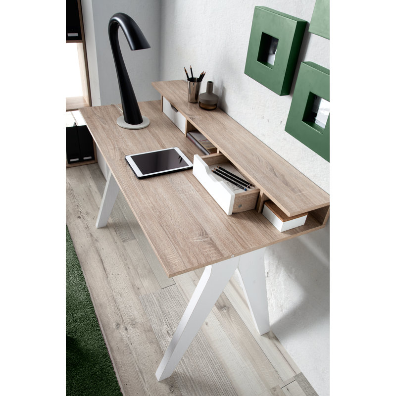 Anahi Writing Desk