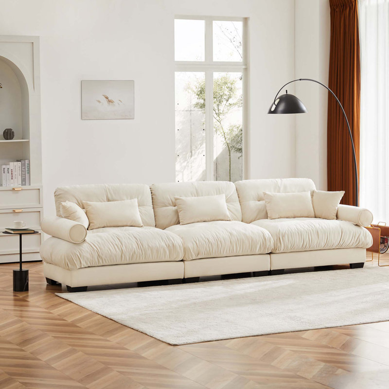 Très grand canapé moderne à 3 places avec coussins de taille et coussins décoratifs, Velours crème