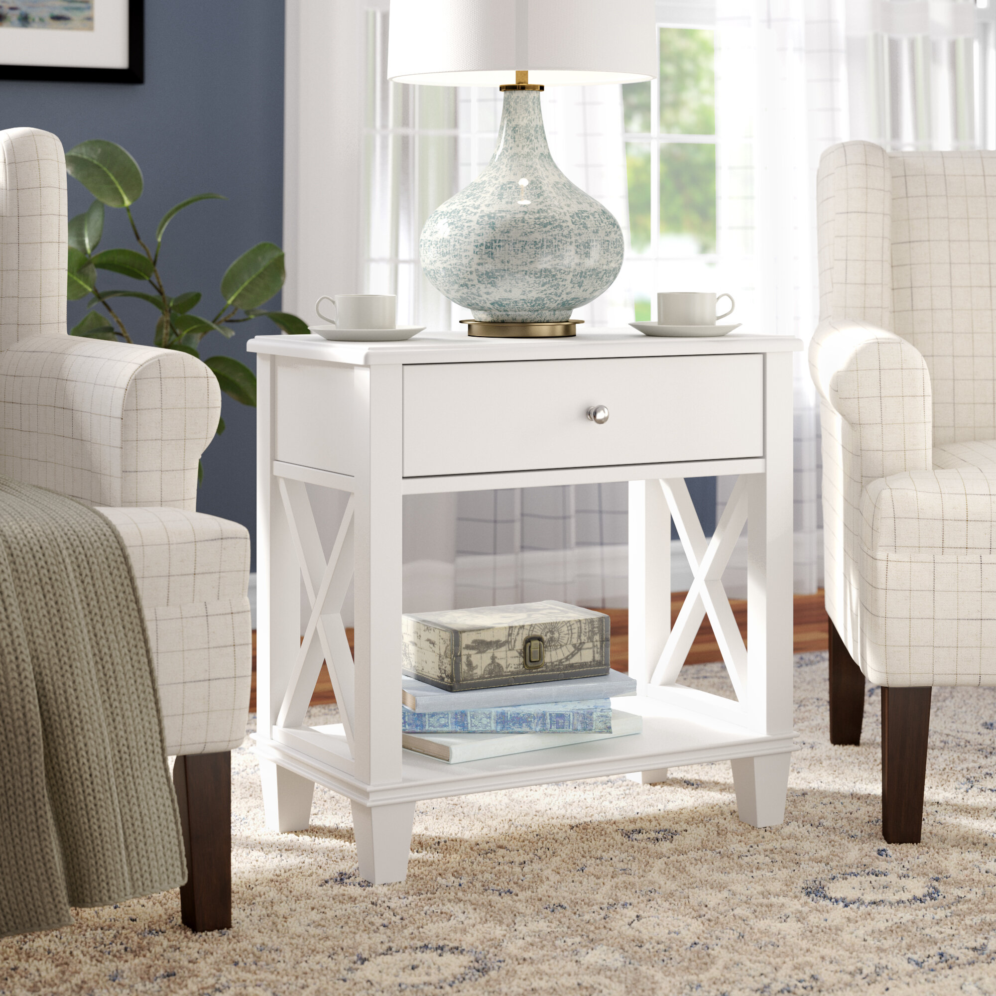 Flintridge end store table with storage