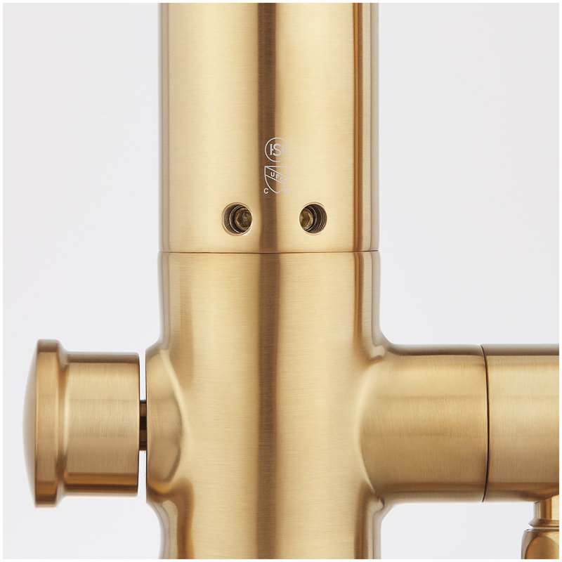 Robinet de baignoire autoportant avec douche à main et valve brute avec arrêts Berwyn - Or brossé, Or brossé