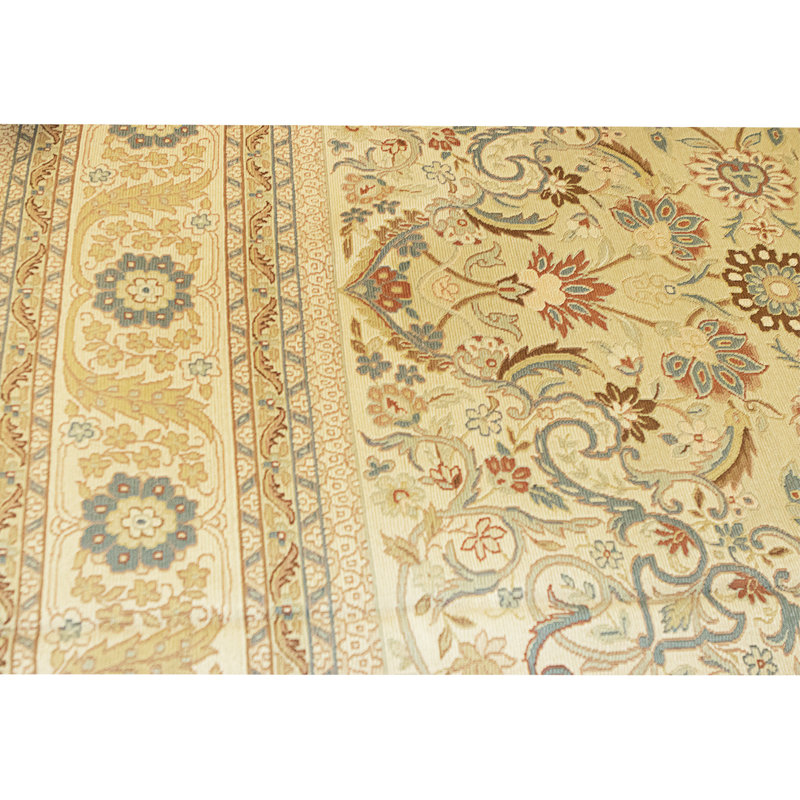 Tapis beige noué à la main de haute qualité