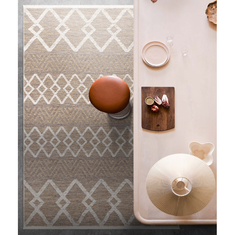 Strander Geometric Indoor Rug, Rectangle 4' x 5'11"