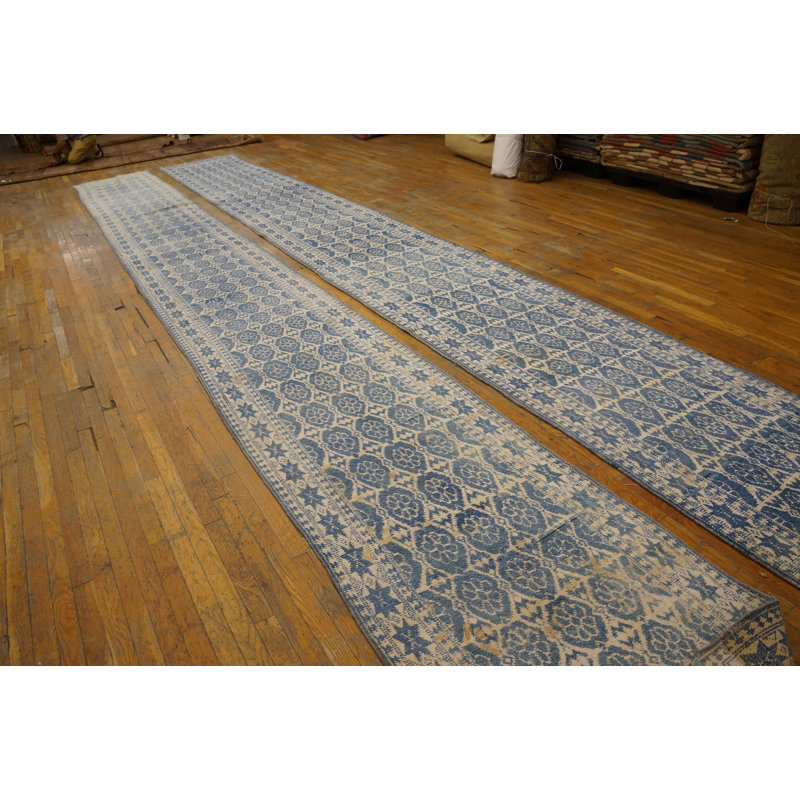Hand Knotted Cotton Area Rug in Blue