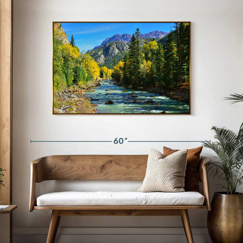 Montagne avec rivière, 46 po x 31 po, Cadre flottant doré
