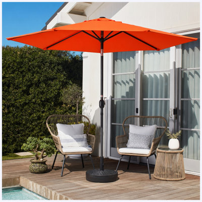 Parasol de patio orange de 10 pi avec mécanisme d'inclinaison à bouton-poussoir et manivelle, grand parasol extérieur pour le jardin, la terrasse, la piscine et la cour arrière (sans base incluse)