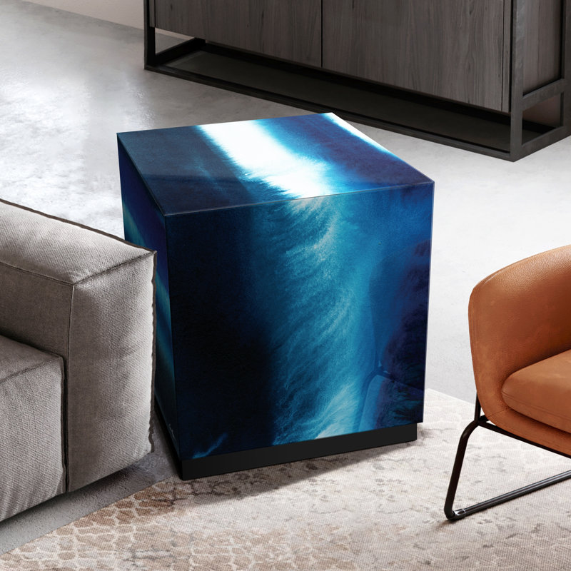 «Blue Run Off II» par Grace Popp, table d'appoint en verre biseauté et imprimé avec base noire