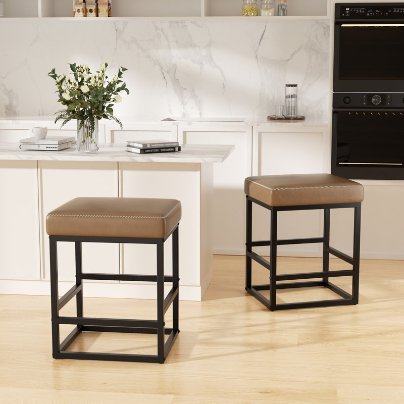 Modern Edge, Cozy Feel: tabourets de bar rembourrés en similicuir pour chaque maison, Café