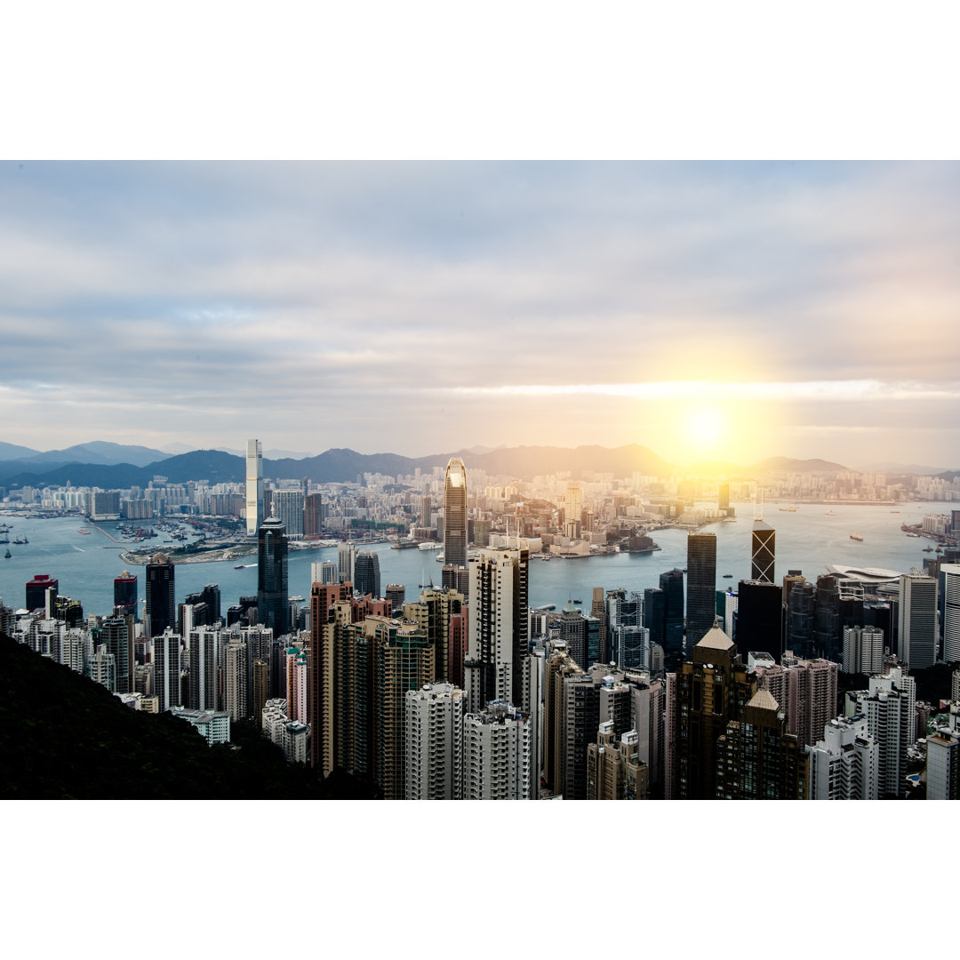 Hongkong von NithidPhoto - Kunstdrucke auf Leinwand