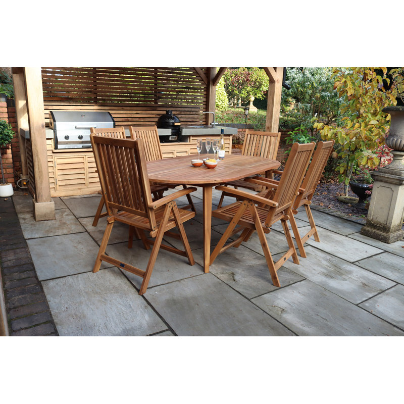 FSC1 Ellipse Table with 6 x Manhattan Recliners
