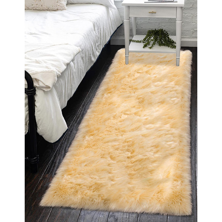 Nisar Indoor Rug