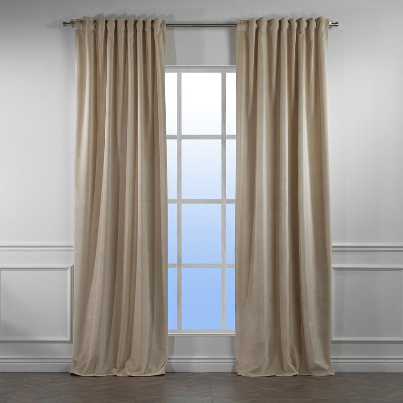 Panneau simple décoratif extra large en velours mat sur mesure, L 100 po x L 132 po, 13 ECU