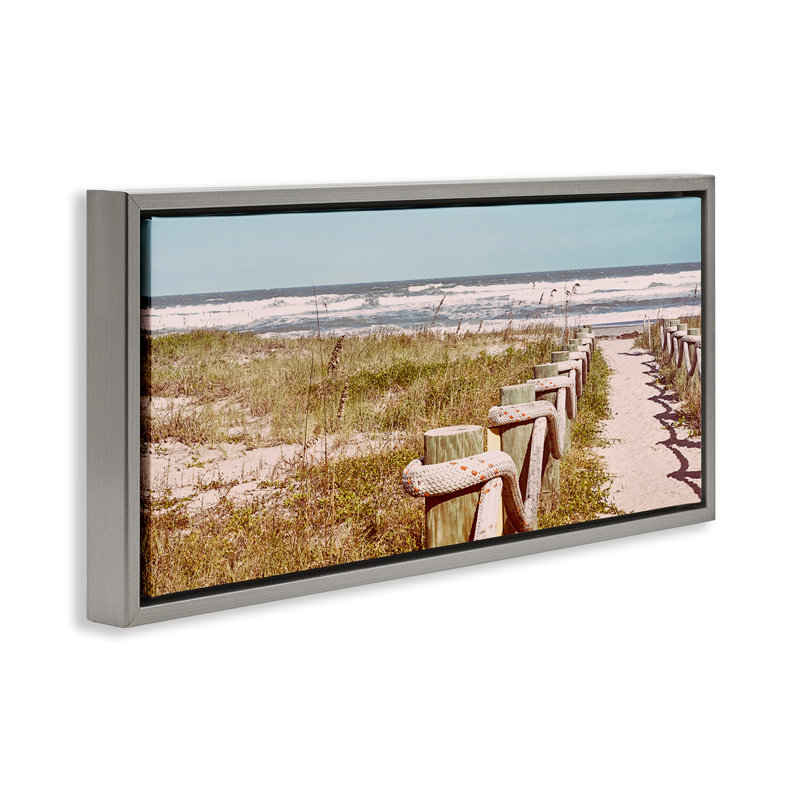 "Eastern Beach Walkway", art mural encadré par Stede Bonnett, Cadre flottant gris lustré, H 11 po x l 25 po