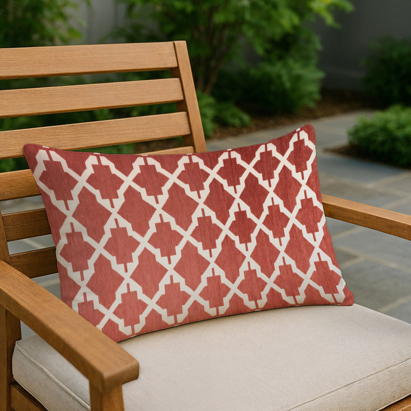 Coussin décoratif intérieur et extérieur beige Trellis, Treillis rouge 410, Rectangle H 14 po x l 20 po