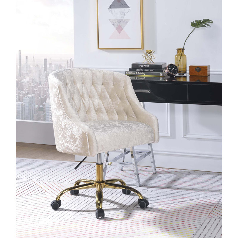 Chaise de bureau Vintage en velours crème et finition dorée