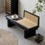 Banc noir moderne et simple
