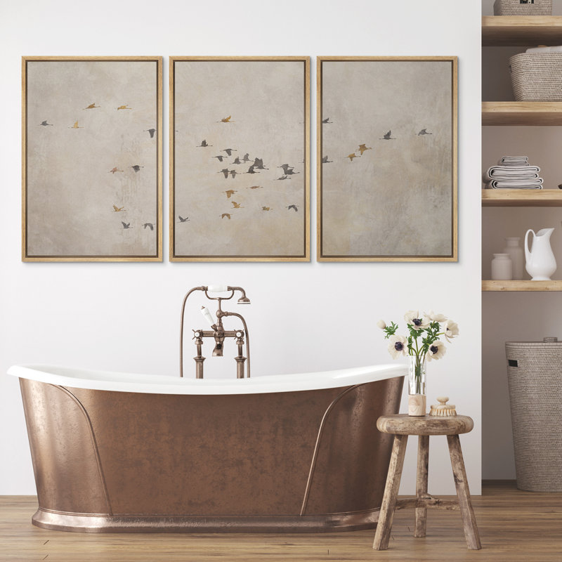 «Flock of Swans Flying In The Sky», ensemble de 3 reproductions d'art sur toile encadrées, H 24 po x l 16 po, Naturel
