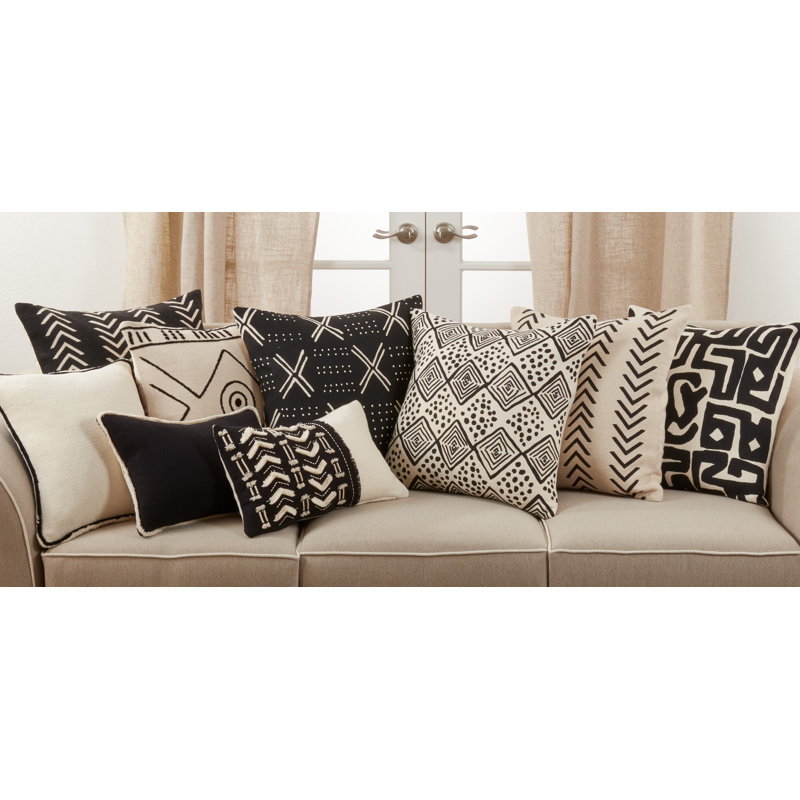 Chic Rustic Chevron Cotton 22" Throw Pillow Cover in Black