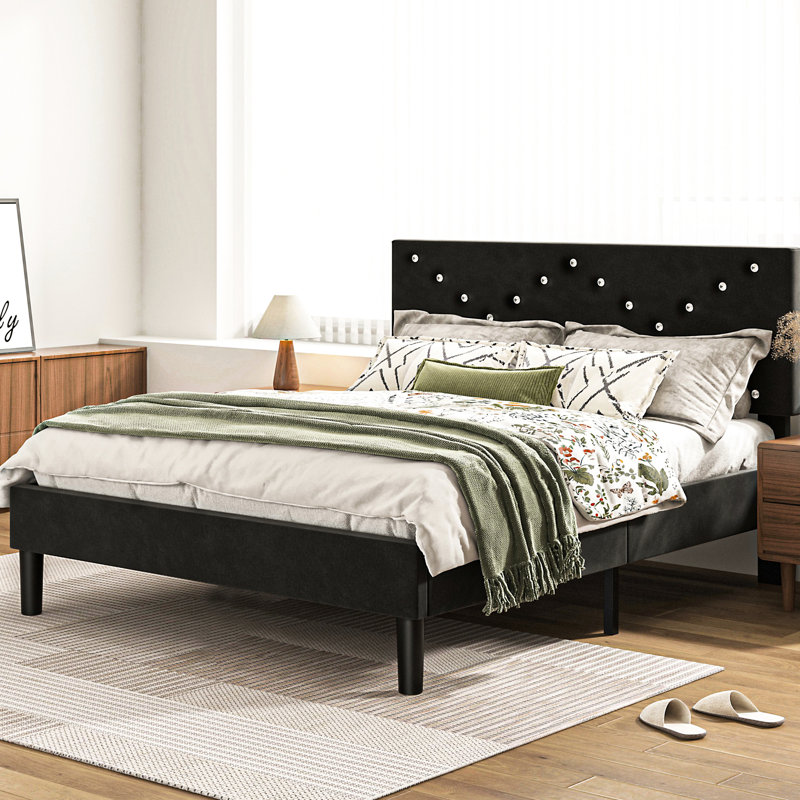 Structure de lit grand moderne avec pieds et tête de lit tapissier, support de tête de lit de couleur noire, Grand lit