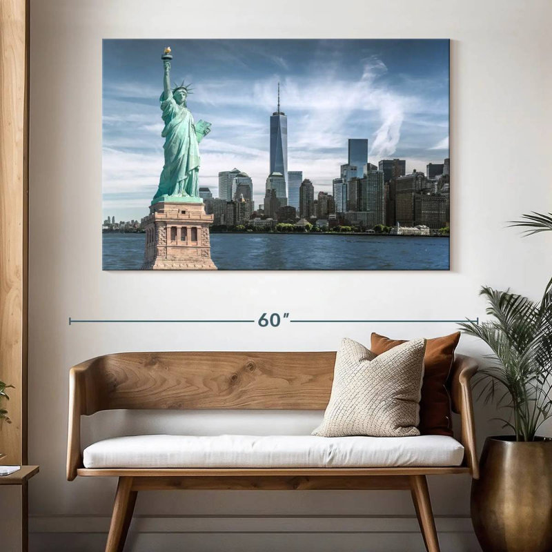 Statue Kavia Liberty, paysage urbain, H 34 po x l 51 po