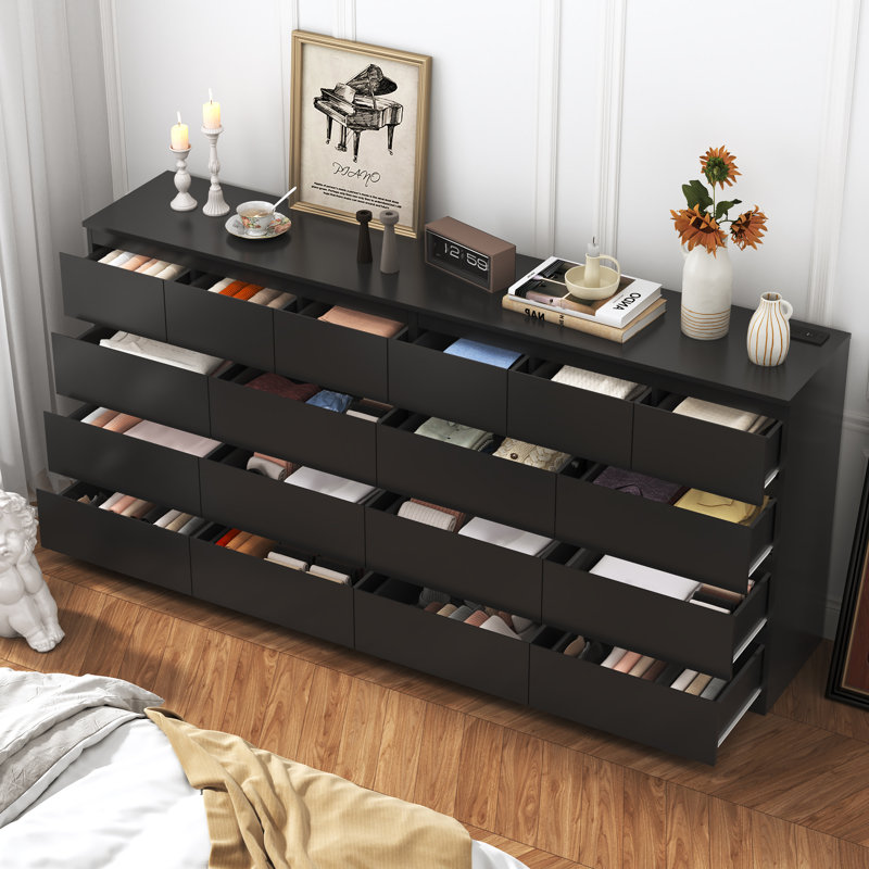 Commode surdimensionnée de 79 po avec 18 tiroirs et une station de charge, une commode en bois moderne sans poignée pour la chambre à coucher, le salon et l'entrée