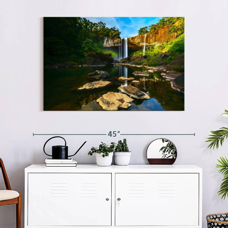 Cascade tropicale idyllique, H 26 po x l 39 po