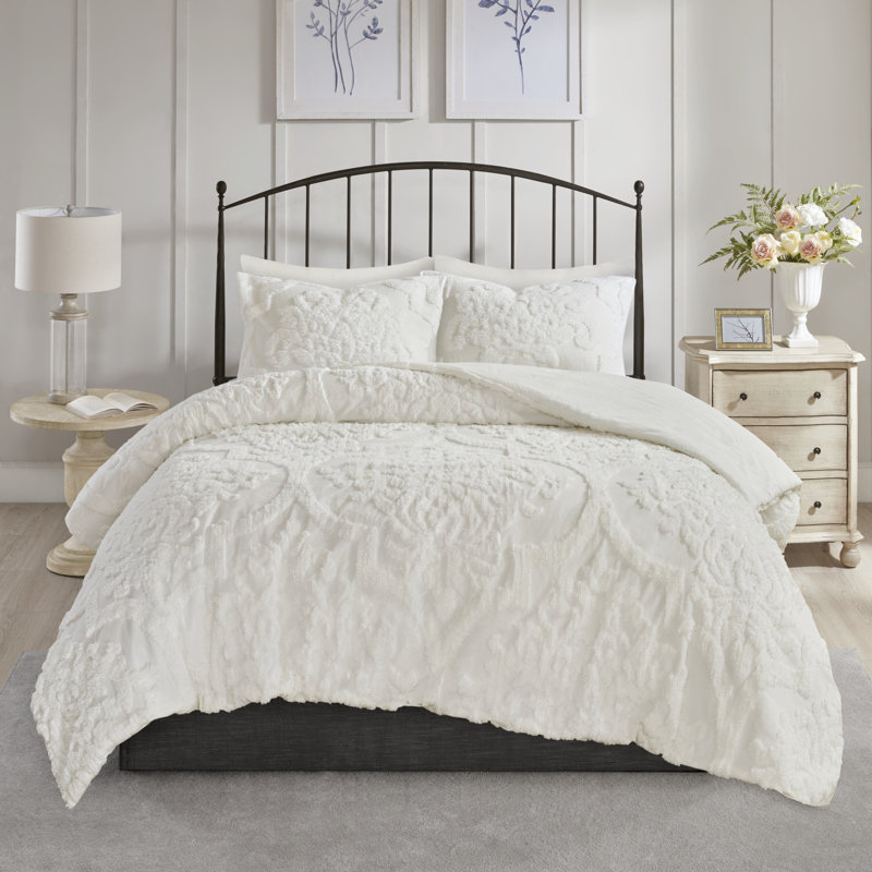 Viola Tufted Cotton Chenille Damask 3 Piece Comforter Set, King/Cal. King Comforter + 2 King Shams, White