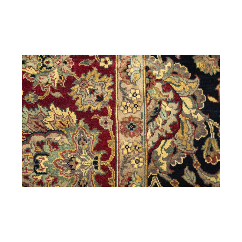 Tapis noir et rouge de haute qualité noué à la main