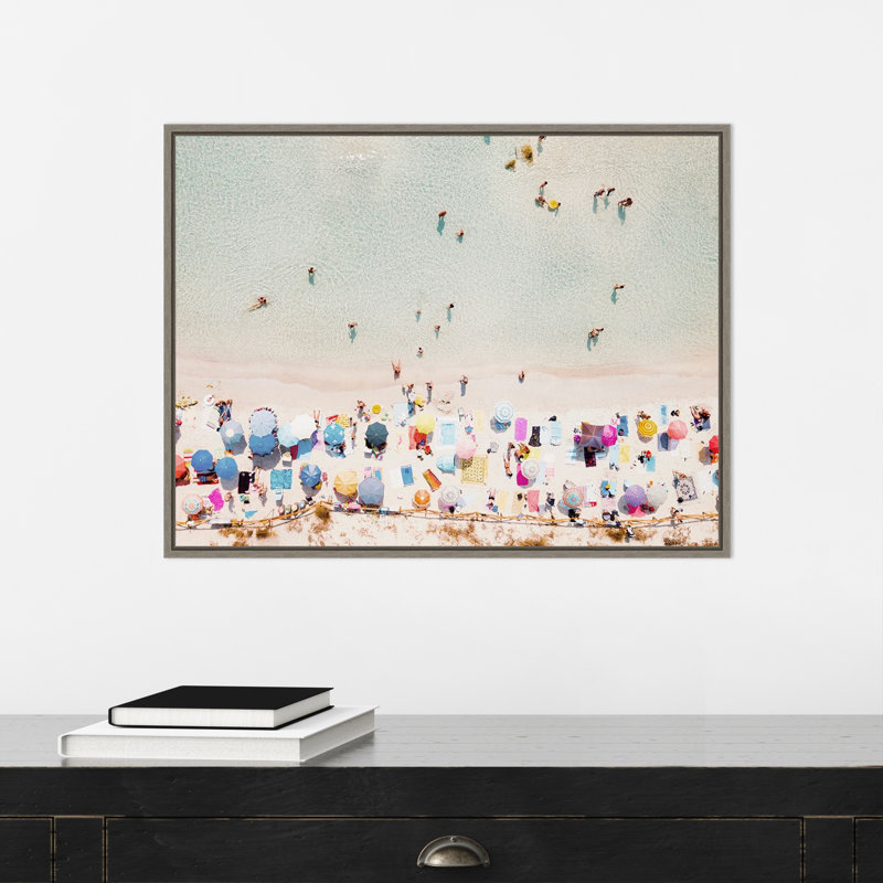 «Ventura Beach» par Krista Broadway, reproduction d'art sur toile encadrée, gris, H 18 po x l 24 po x P 2 po