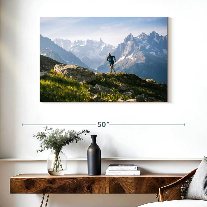 Sireci Trail Runner, 26" H x 39" W