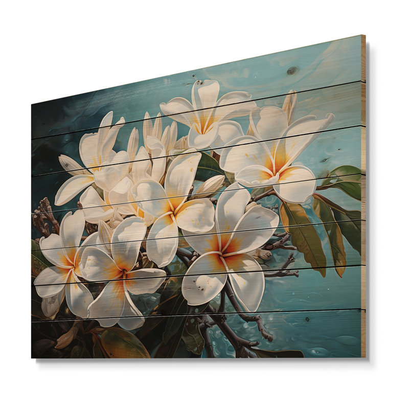 Fleurs de plumeria blanches méticuleusement rendues - Art sur bois de pin naturel de Plumeria, H 10 po x l 20 po