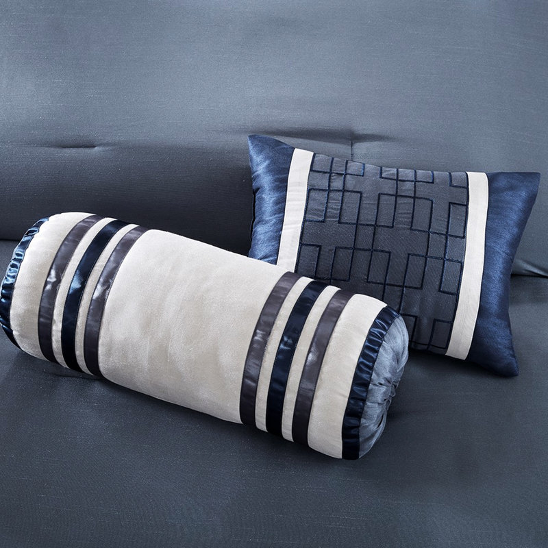 Édredon 7 pièces grand bleu marine - literie de couleur neutre et coussins confortables inclus