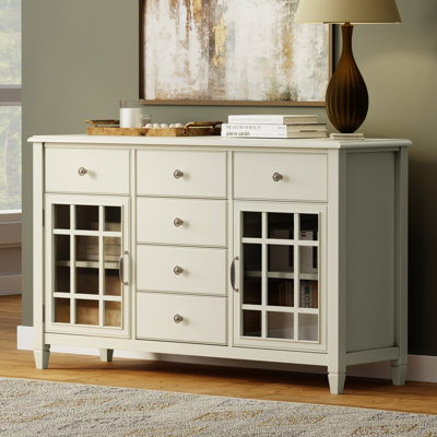 Buffet traditionnel à 3 portes en bois massif de 60 po avec moulures classiques et tablettes réglables Connaught