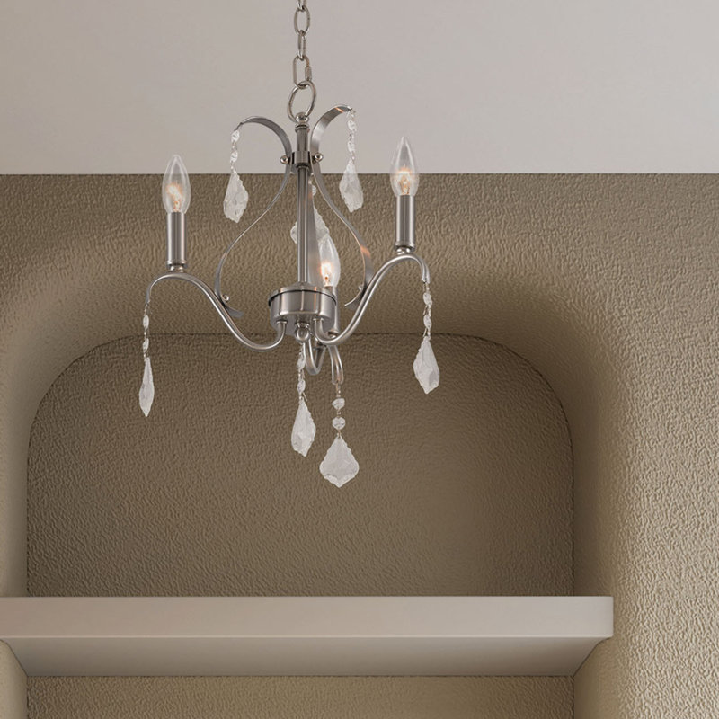 Lustre classique à 3 lumières de style bougie avec détails en cristal Maines, Bronze