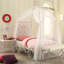 Banc blanc et rose captivant pour chambre à coucher avec papillon