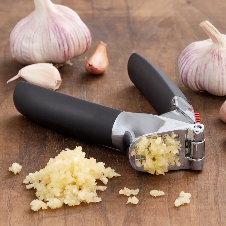 OXO Good Grips Garlic Press (11107400) - Cookware & More