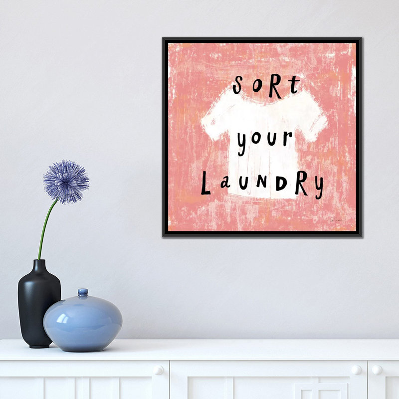«Laundry Rules III», art textuel sur toile, H 26 po x l 26 po x P 1,5 po, Toile encadrée noire, Pas de tapis